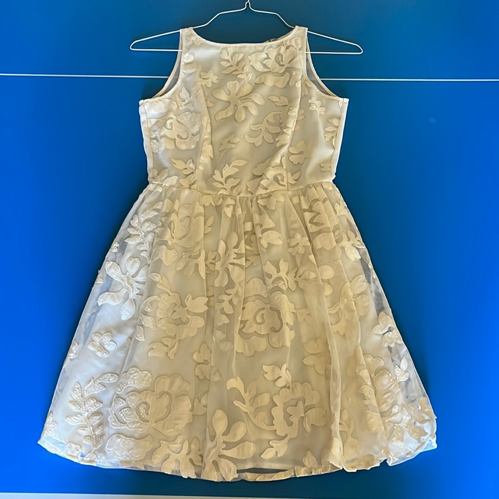 White semi-formal/semi-casual dress with flower patterns
